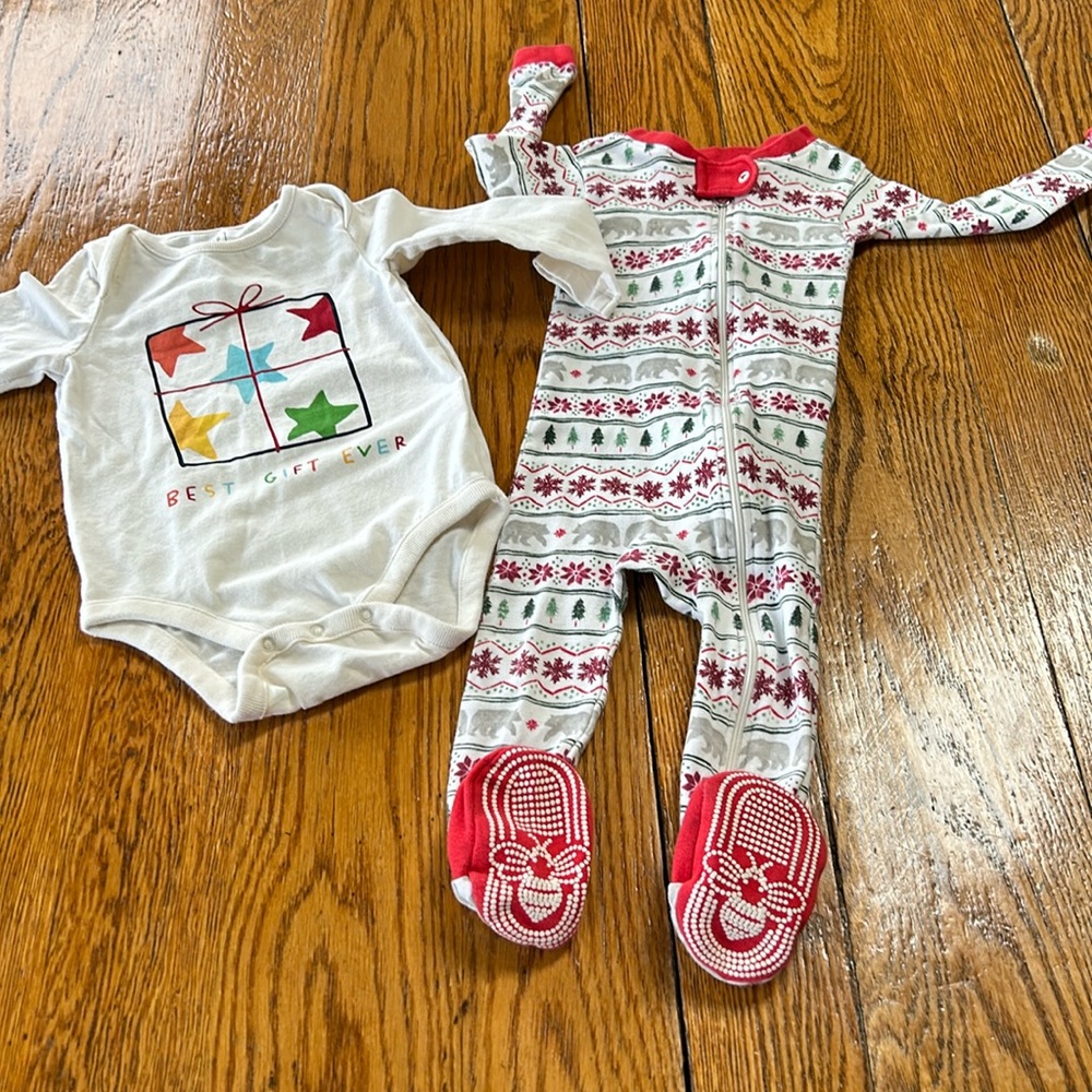 Burt’s Bees onsie sleeper.  Gap onsie long sleeve. 12 months infants.
